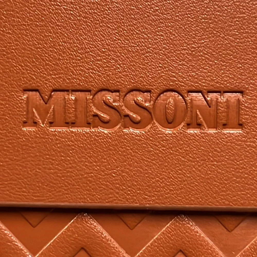 MISSONI NWT Chevron Embossed Flap Front Vegan Leather Eyeglass Case with Cloth